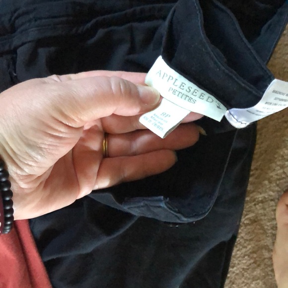 3 pairs capris - Picture 3 of 3